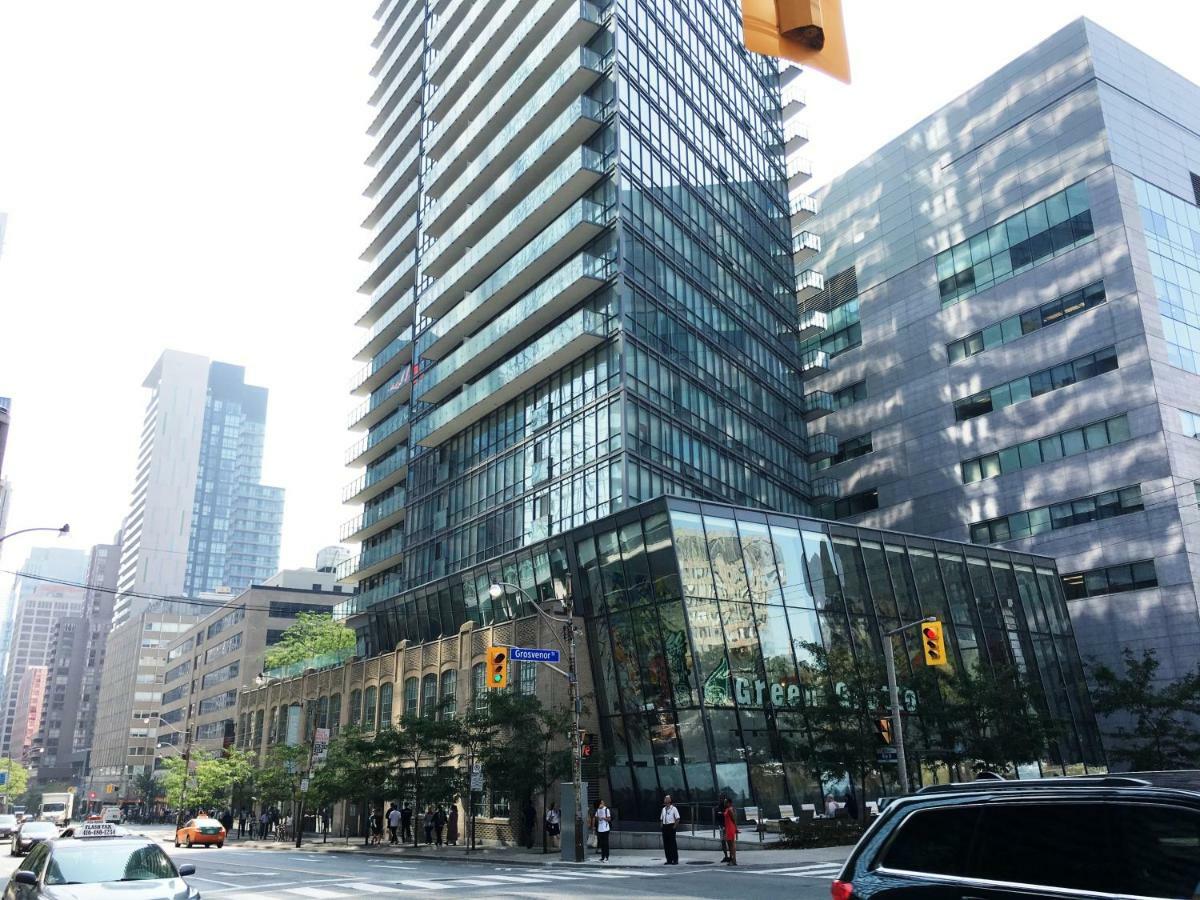 Altitude Suites Bay Street - Holiday Bonus - Free Parking Toronto Exterior photo